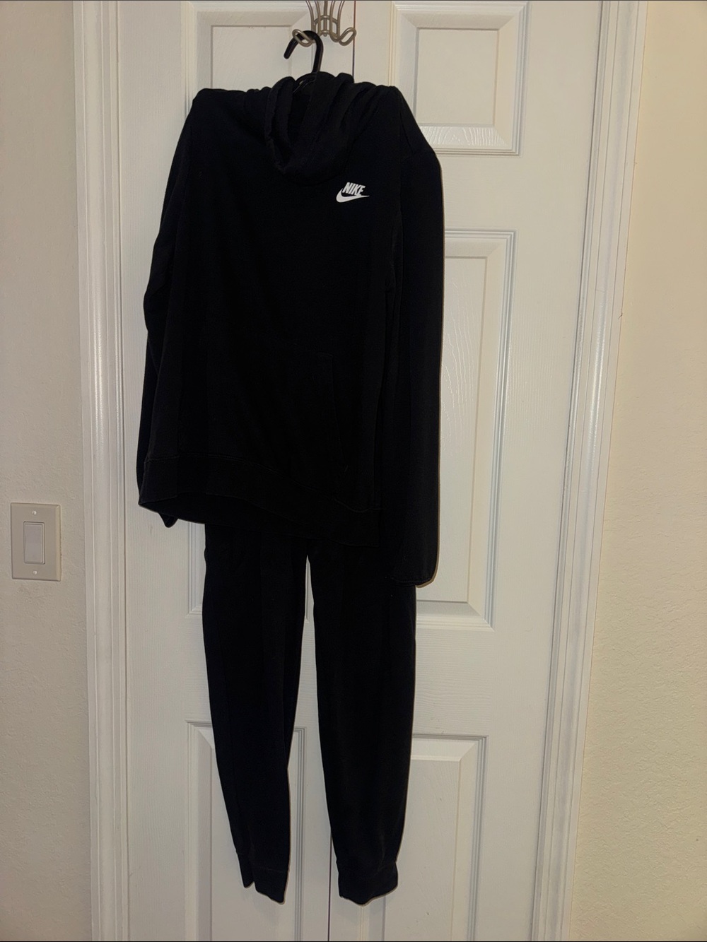 Nike Black womens Fleece Sweatpants & Hoodie Set